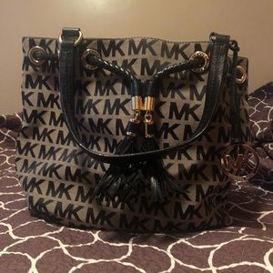 Michael kors black large tote